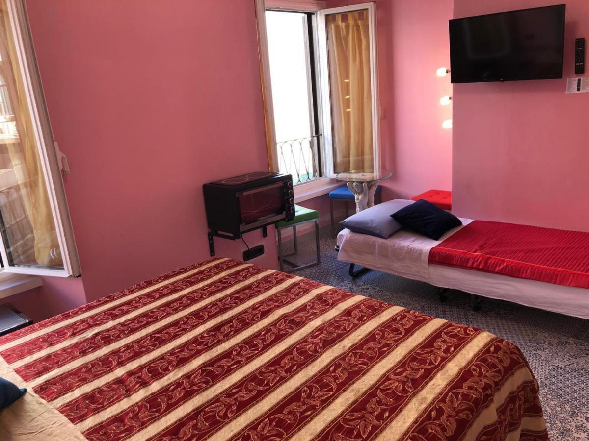 S.P.T. Bed & Breakfast Rome Exterior photo